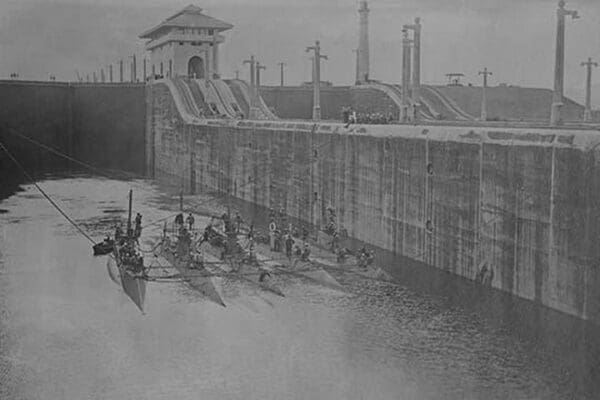 4 U.S. Navy Submarines in the Gatun Locks in the Panama Canal - Art Print