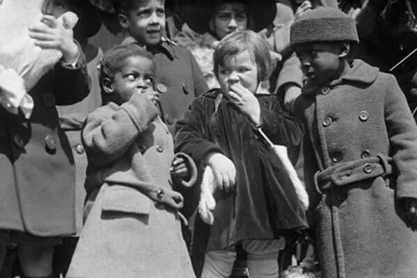 Black & White Children at Easter Egg Rolling at the White House - Art Print