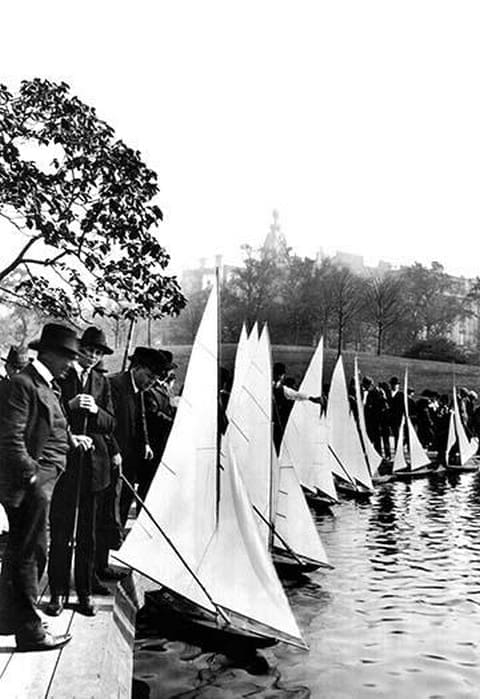 Central Park: Model Boat Yachtsmen - Art Print