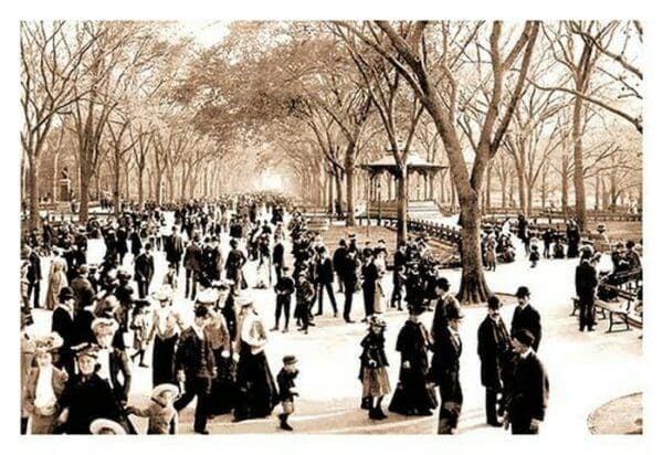 Central Park: Panoramic View of the Mall