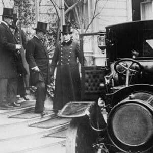 Teddy Roosevelt leaving U.S. Ambassador Bacon's residence to call on Fallerieres