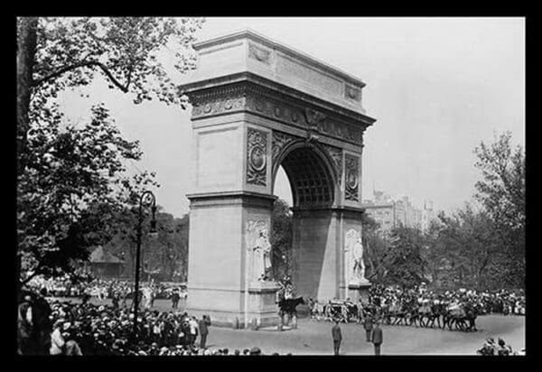 The Washington Memorial Arch - Art Print