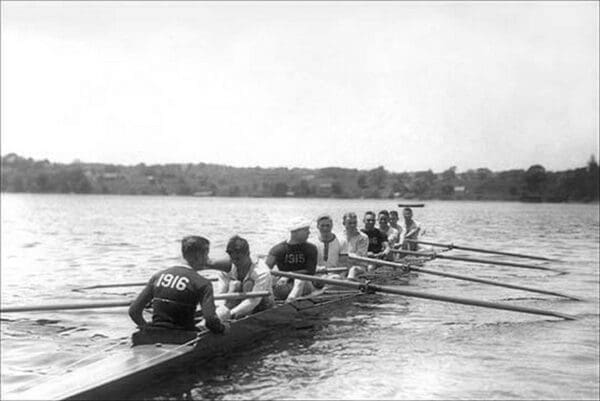 Yale varsity crew practicing - Art Print